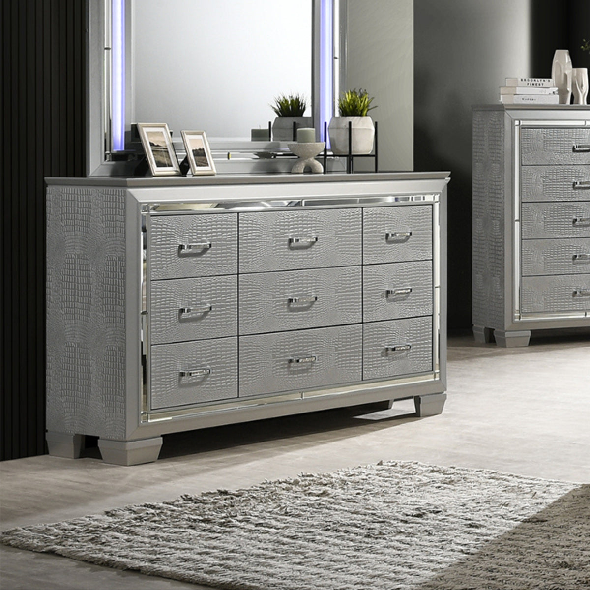 Flashy Dresser 9 Drawer Silver