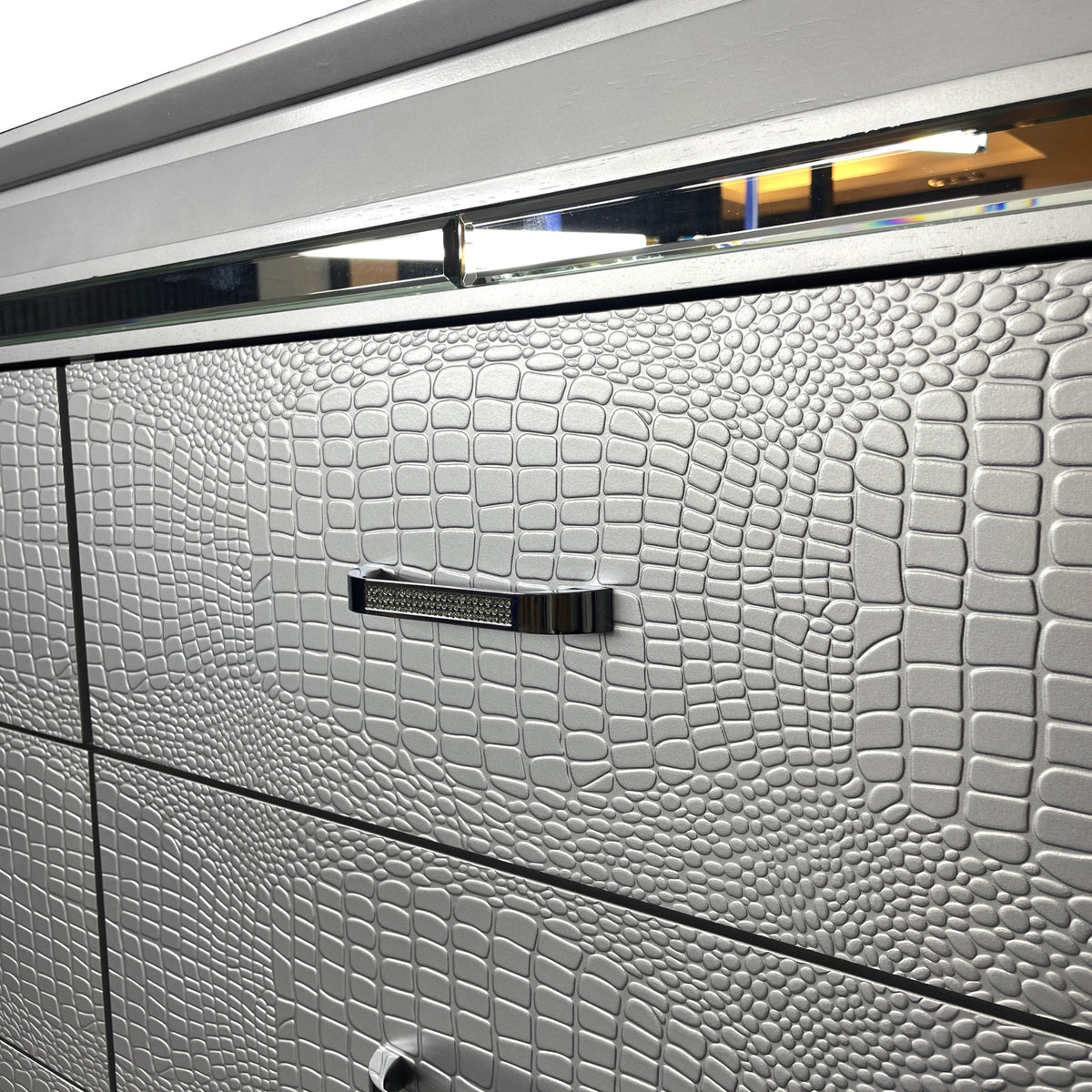 Flashy Dresser 9 Drawer Silver