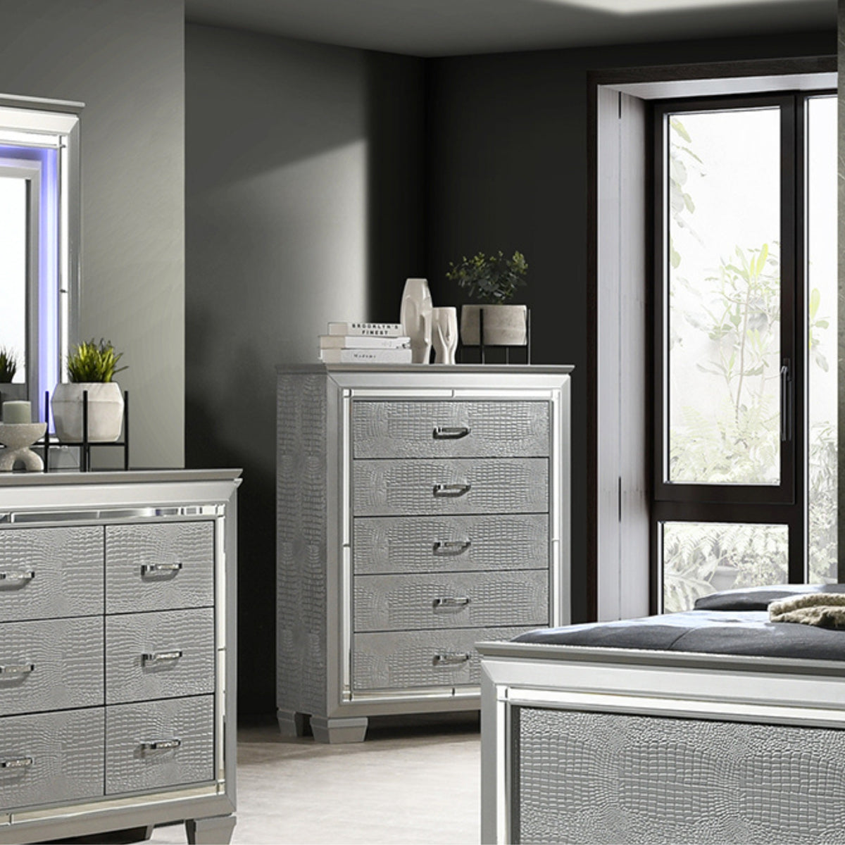 Flashy Tallboy 5 Drawer Silver