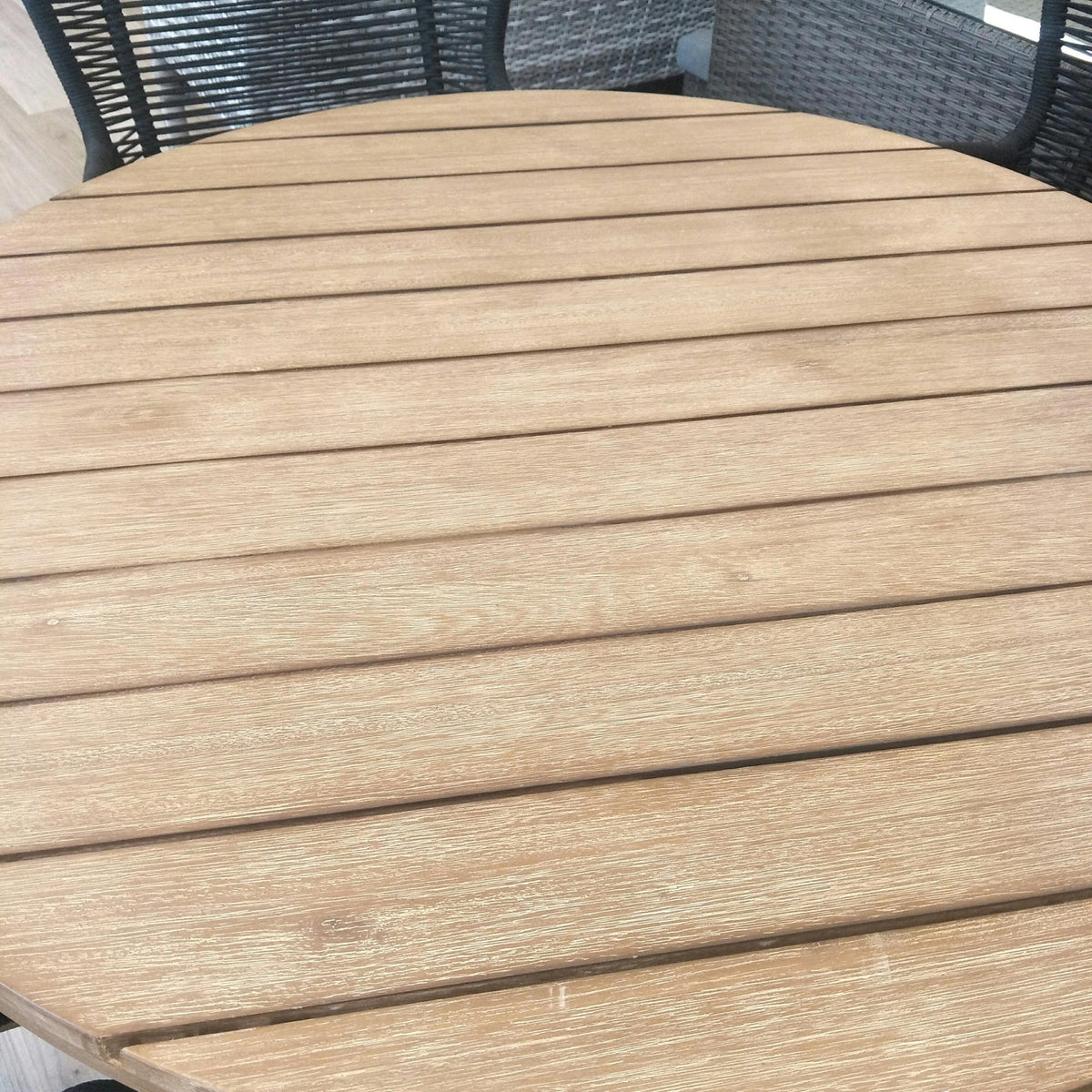 Stud 110cm Round Outdoor Patio Dining Table Eucalyptus Solid Timber Wood Frame