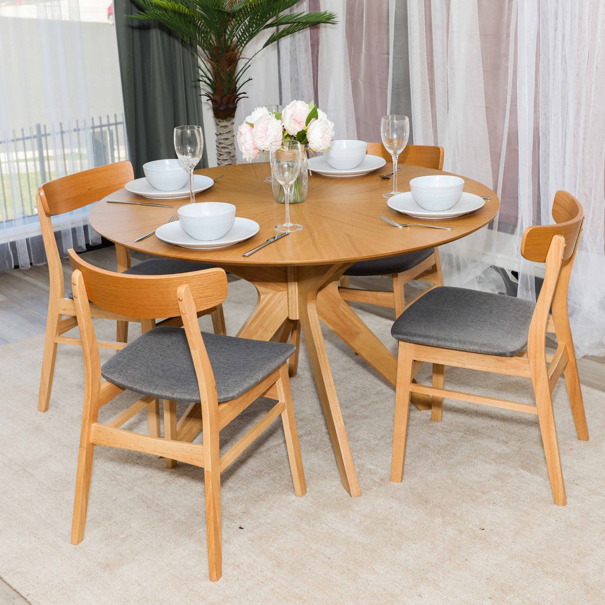 Thiago 120cm 4 Seater Round Dining Table - Oak