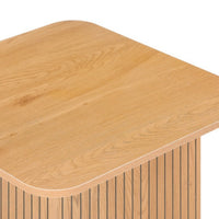 Thomasville 60cm Square Coffee Table Oak, close-up of the rounded top corner