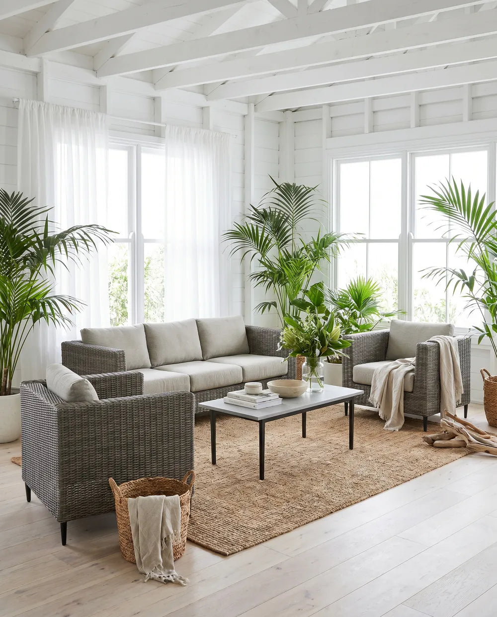 Coastal range — Airy beach house